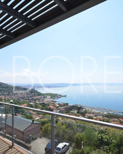 Terraza con vistas al golfo de Trieste