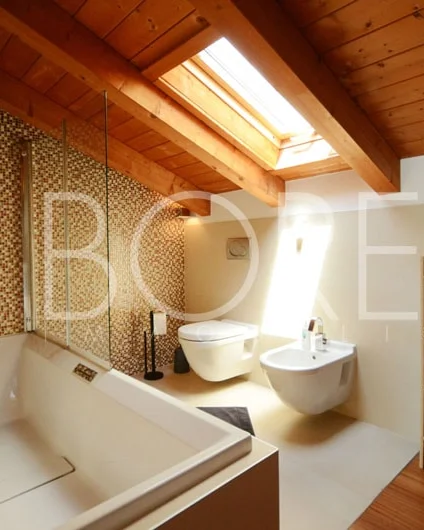 Baño principal con bañera