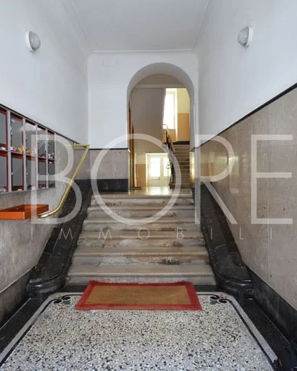 Escalera del edificio